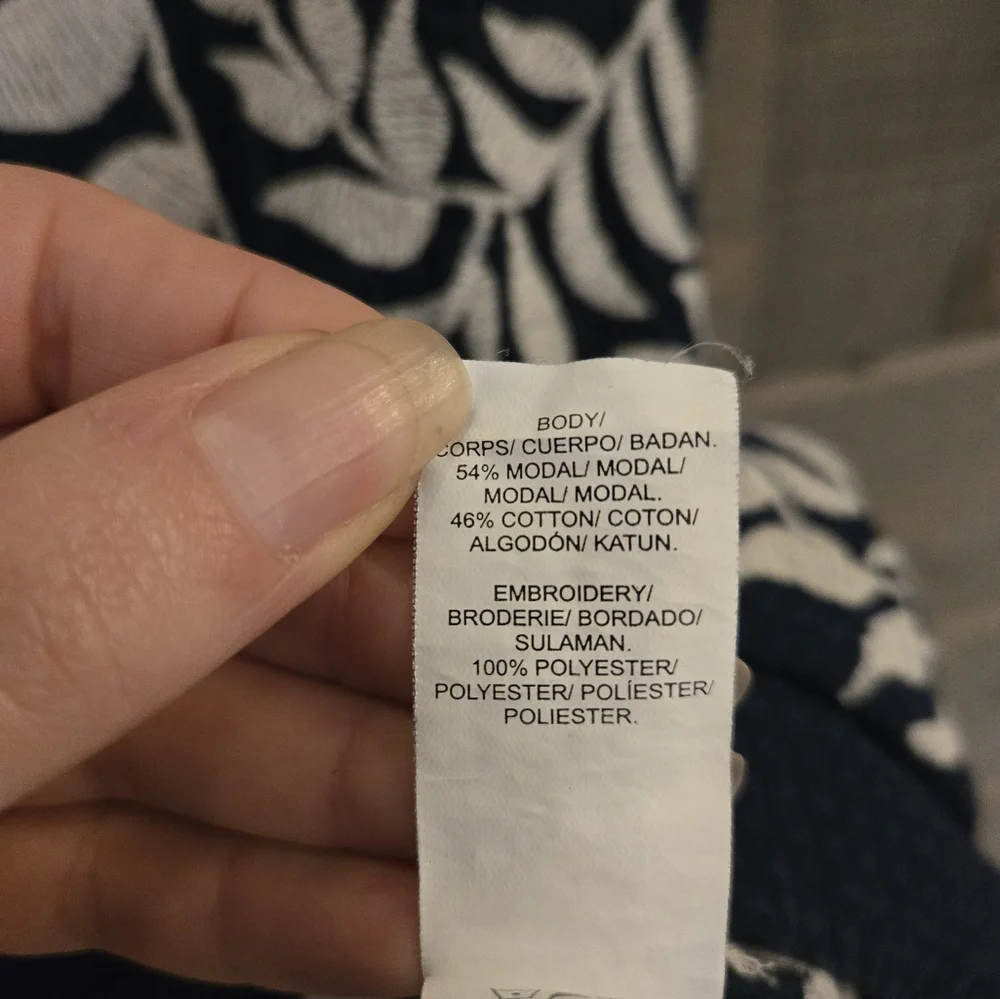 Lucky Brand Navy Embroidered Tank Medium - Picture 6 of 9